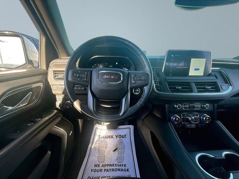 Used 2023 GMC Yukon XL AT4 w/ AT4 Premium Package AWD/4WD image 10