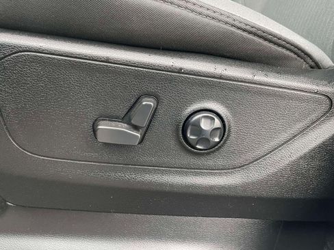 Used 2021 RAM 1500 Big Horn AWD/4WD image 18