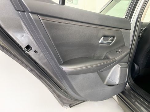 Used 2025 Nissan Sentra SR w/ SR Premium Package FWD image 26