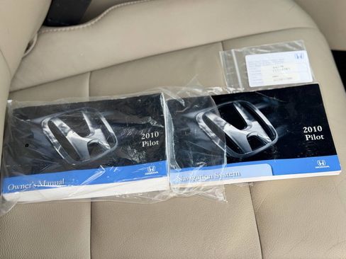 Used 2010 Honda Pilot Touring image 36