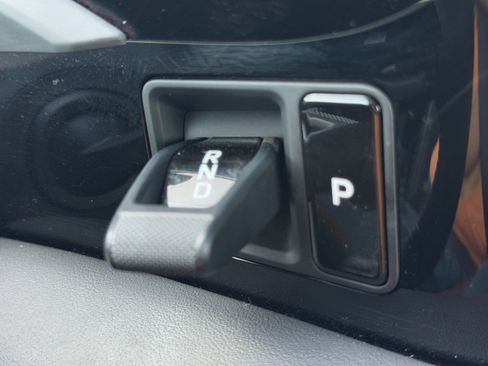 Used 2020 Porsche Taycan 4S w/ Premium Package image 25