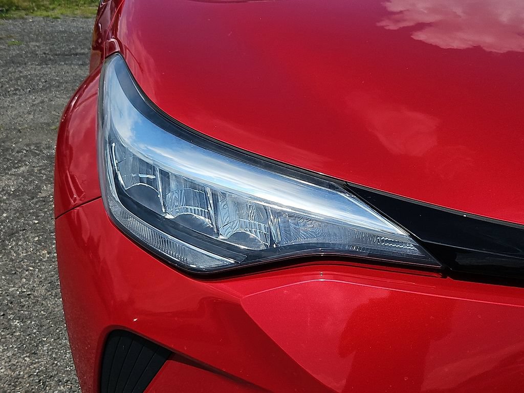 Used 2020 Toyota C-HR LE FWD image 10