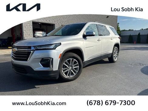 Used 2022 Chevrolet Traverse LT FWD image 1