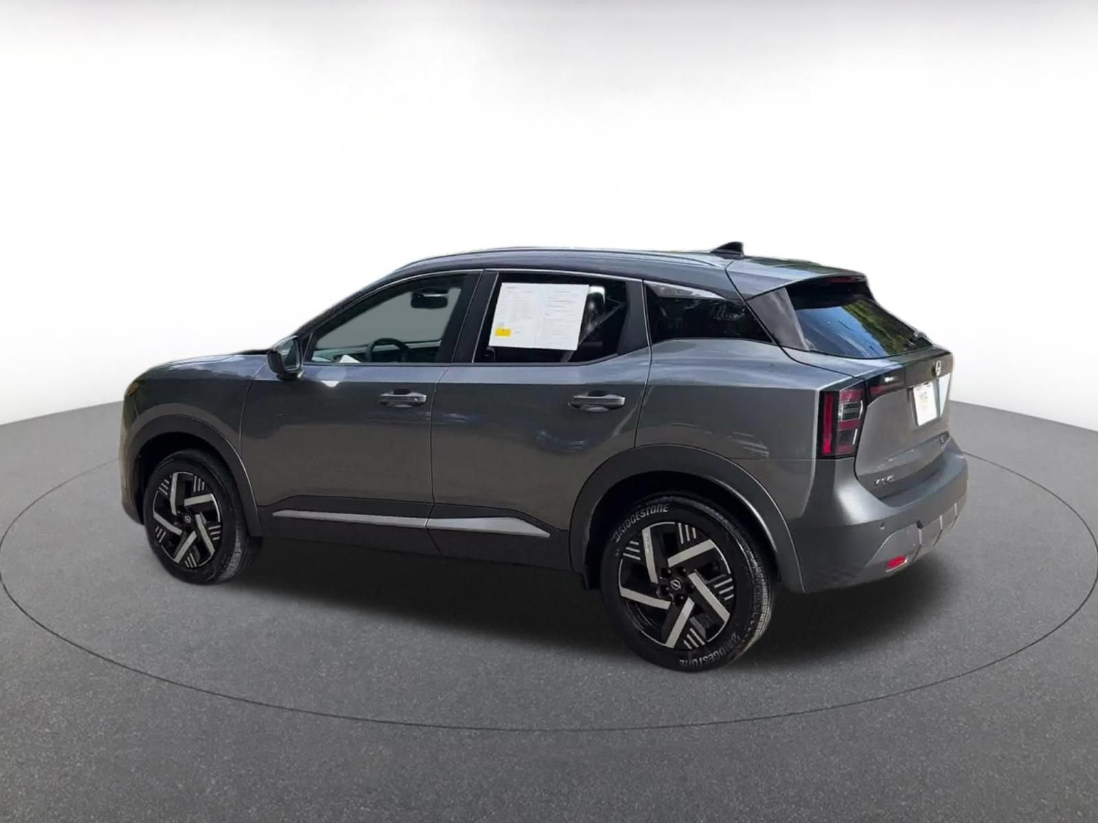 Used 2026 Nissan Kicks SV w/ Cold Weather Package FWD image 9