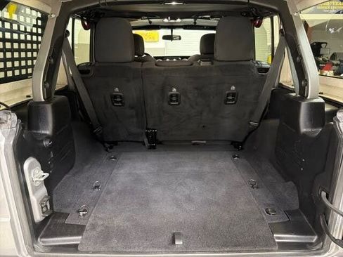 Used 2020 Jeep Wrangler Unlimited Sahara AWD/4WD image 71
