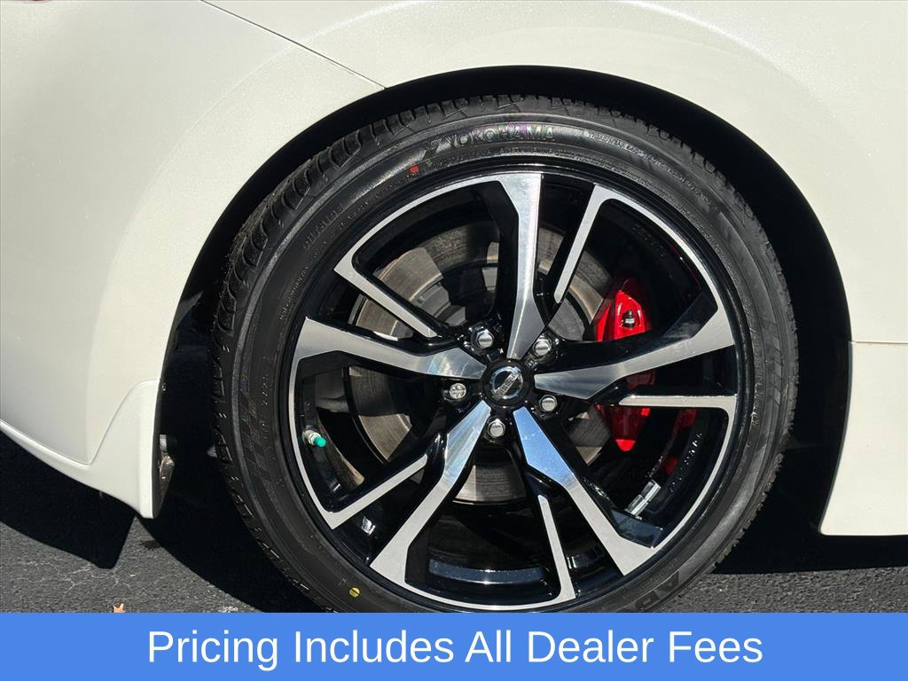 Used 2020 Nissan 370Z Touring Sport RWD image 27