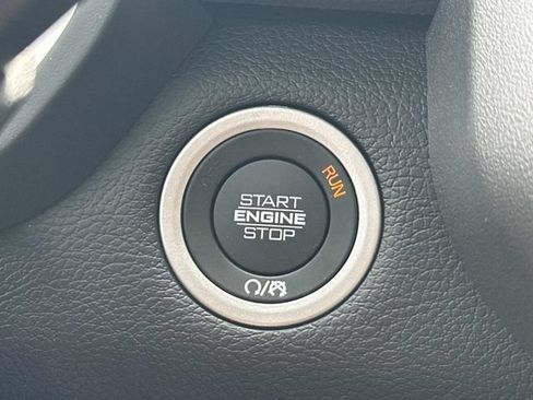 New 2026 RAM 2500 Laramie AWD/4WD image 37