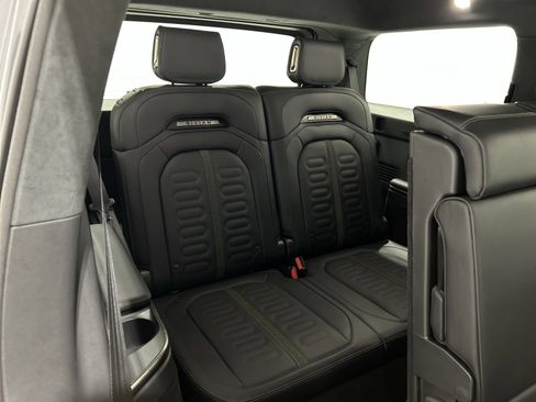 Used 2025 Rivian R1S Adventure AWD/4WD image 25