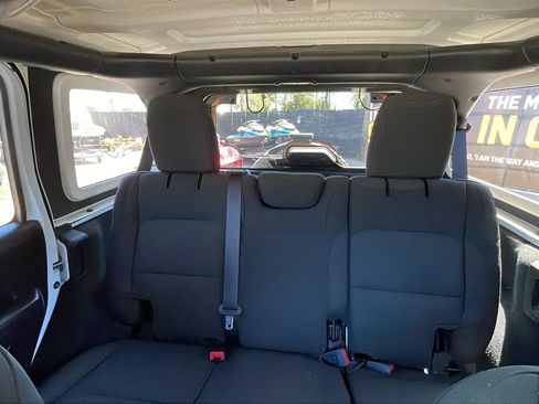 Used 2022 Jeep Wrangler Unlimited Sport AWD/4WD image 30