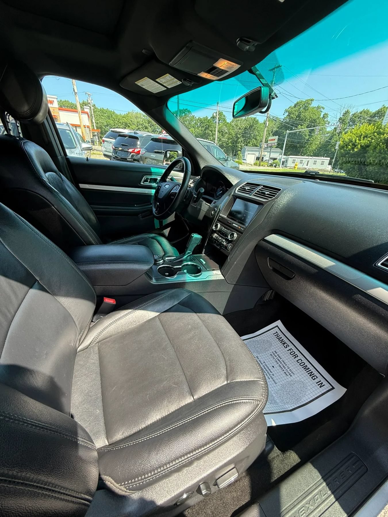 Used 2016 Ford Explorer XLT w/ Equipment Group 202A AWD/4WD image 19