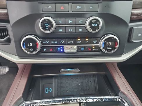 Used 2024 Ford Expedition Max Limited image 20