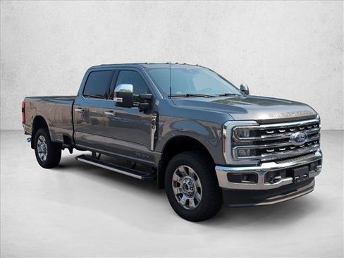 Used 2024 Ford F250 Lariat w/ Chrome Package AWD/4WD image 3