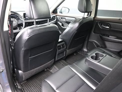 Used 2022 Nissan Rogue SV w/ SV Premium Package AWD/4WD image 13