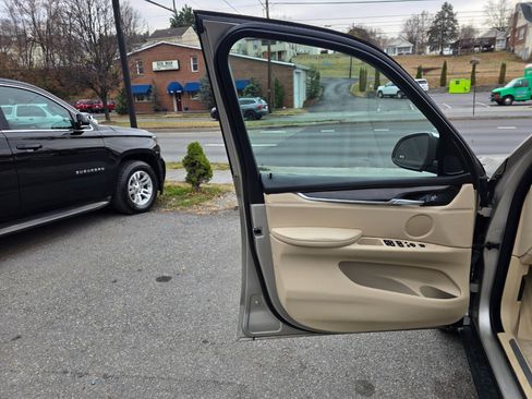 Used 2015 BMW X5 xDrive35i image 10