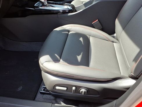 New 2026 Chevrolet Trax RS image 9