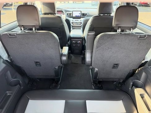 Used 2024 Ford Explorer XLT w/ Equipment Group 202A AWD/4WD image 24
