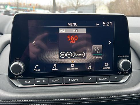 Certified 2025 Nissan Rogue SV image 12