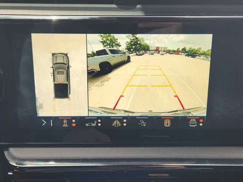 Used 2025 GMC Sierra 1500 AT4 w/ AT4 Premium Package AWD/4WD image 19