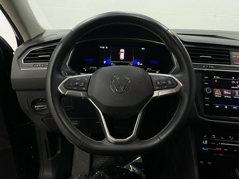 Used 2022 Volkswagen Tiguan SE AWD/4WD image 20