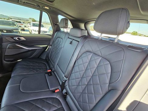 Used 2024 BMW X5 xDrive40i AWD/4WD image 17