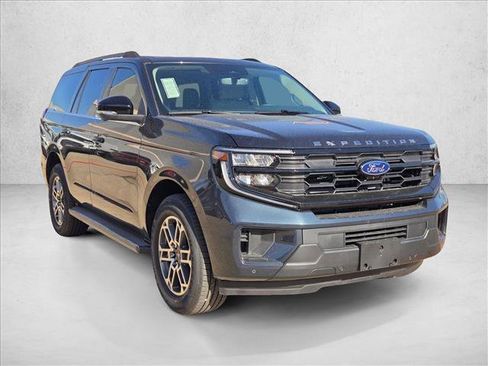 New 2026 Ford Expedition Active RWD image 7