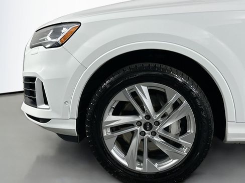 Used 2023 Audi Q7 3.0T Premium Plus image 12