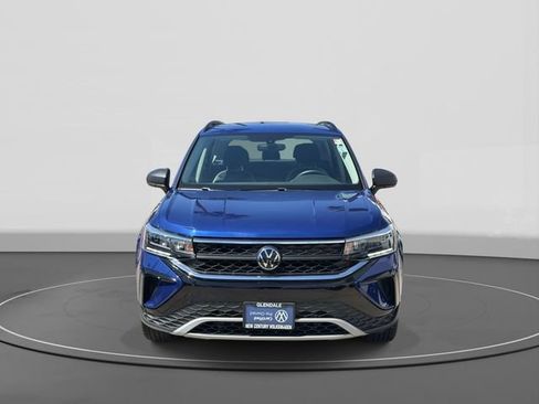 Used 2023 Volkswagen Taos S FWD image 2