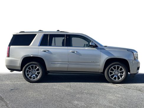 Used 2017 GMC Yukon Denali w/ Open Road Package image 29