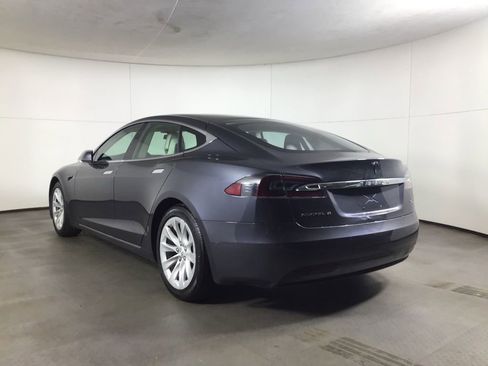 Used 2018 Tesla Model S 100D image 3