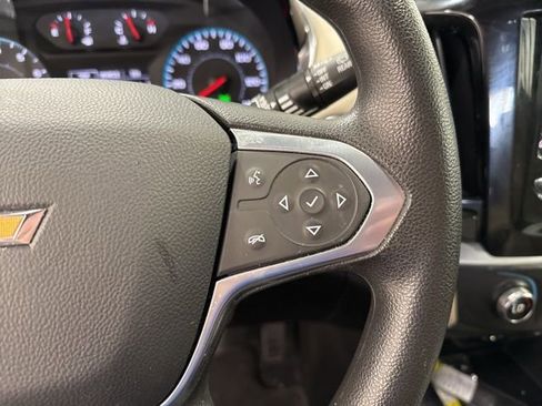 Used 2023 Chevrolet Traverse LS image 14