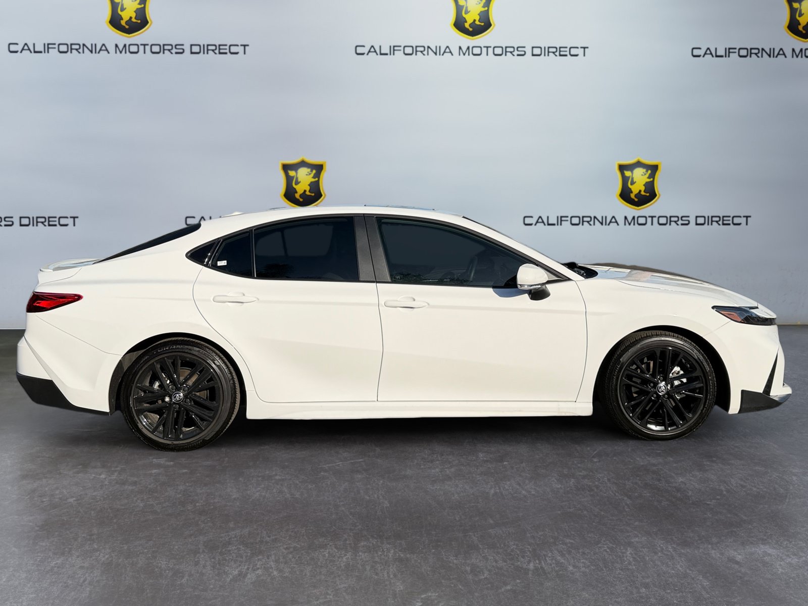 Used 2026 Toyota Camry SE w/ Multimedia Upgrade Package FWD image 6