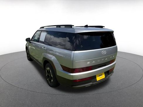 Used 2026 Hyundai Santa Fe SEL FWD image 11