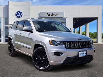 Used 2017 Jeep Grand Cherokee Altitude