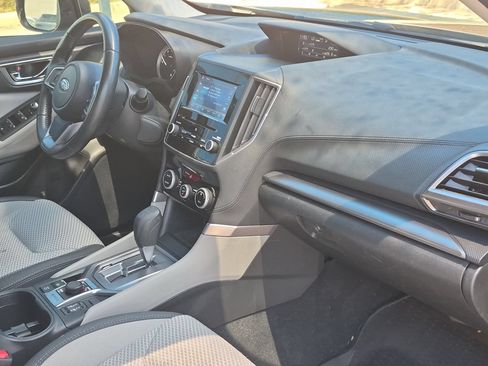 Used 2020 Subaru Forester Premium AWD/4WD image 28