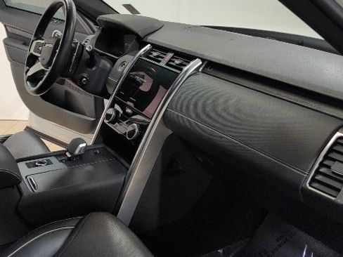 Used 2022 Land Rover Discovery S R-Dynamic image 15