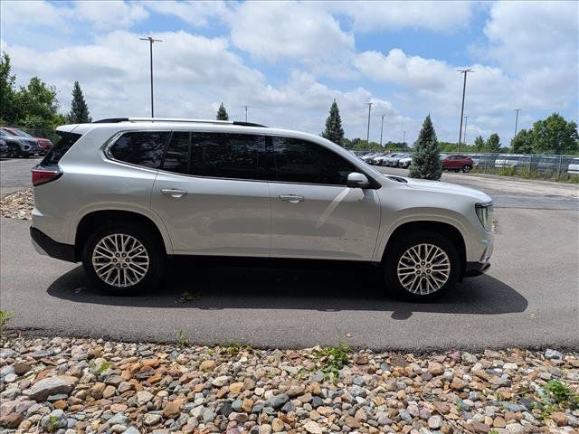 Used 2025 GMC Acadia Denali FWD image 6