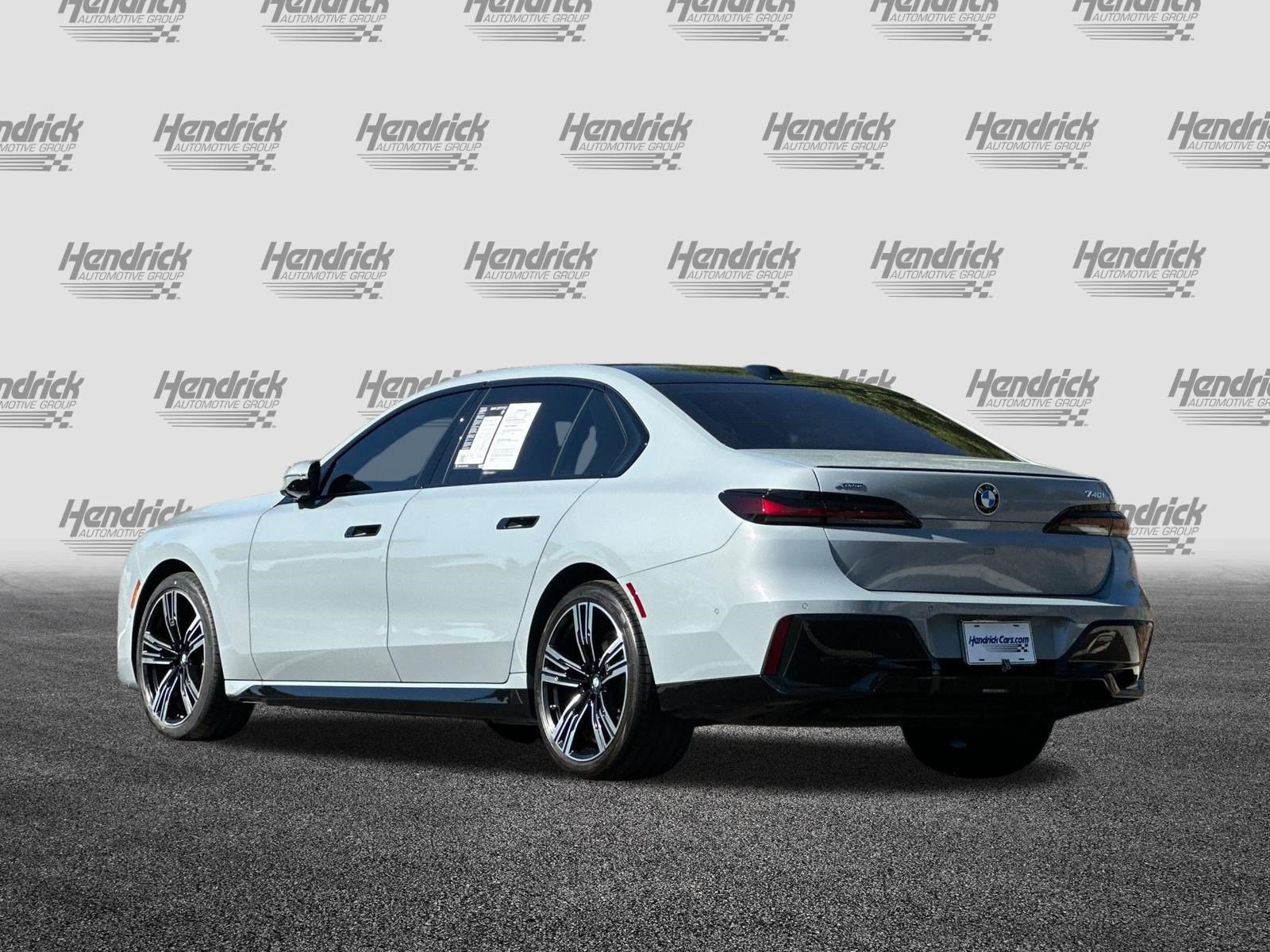 Used 2024 BMW 740i xDrive AWD/4WD image 7