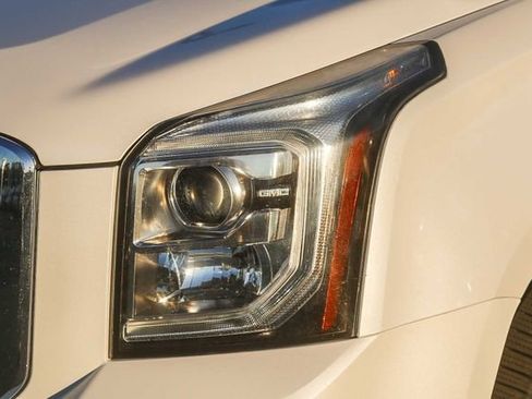 Used 2017 GMC Yukon Denali w/ Open Road Package image 8