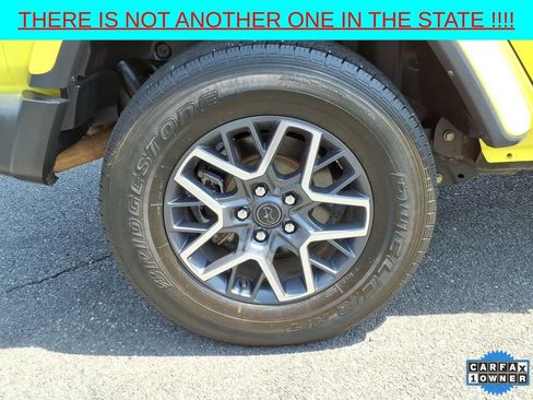 Used 2024 Jeep Wrangler Unlimited Sahara AWD/4WD image 8