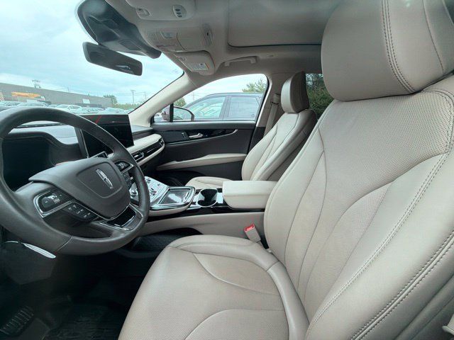 Used 2023 Lincoln Nautilus Reserve AWD/4WD image 7