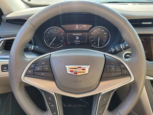 Used 2021 Cadillac XT5 Premium Luxury image 28
