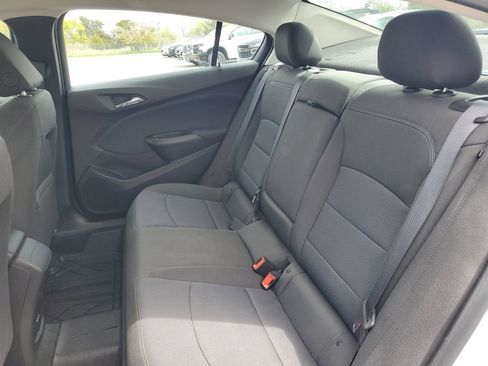 Used 2018 Chevrolet Cruze LT FWD image 24