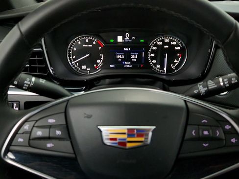 Used 2025 Cadillac XT5 Premium Luxury w/ LPO, Floor Liner Package FWD image 19