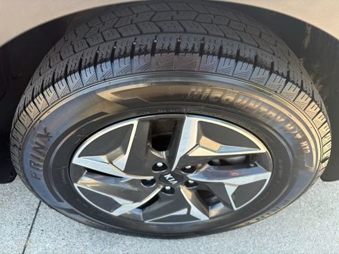 Used 2021 Kia Sorento EX FWD image 22