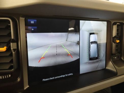 Used 2021 Ford Bronco Badlands image 15