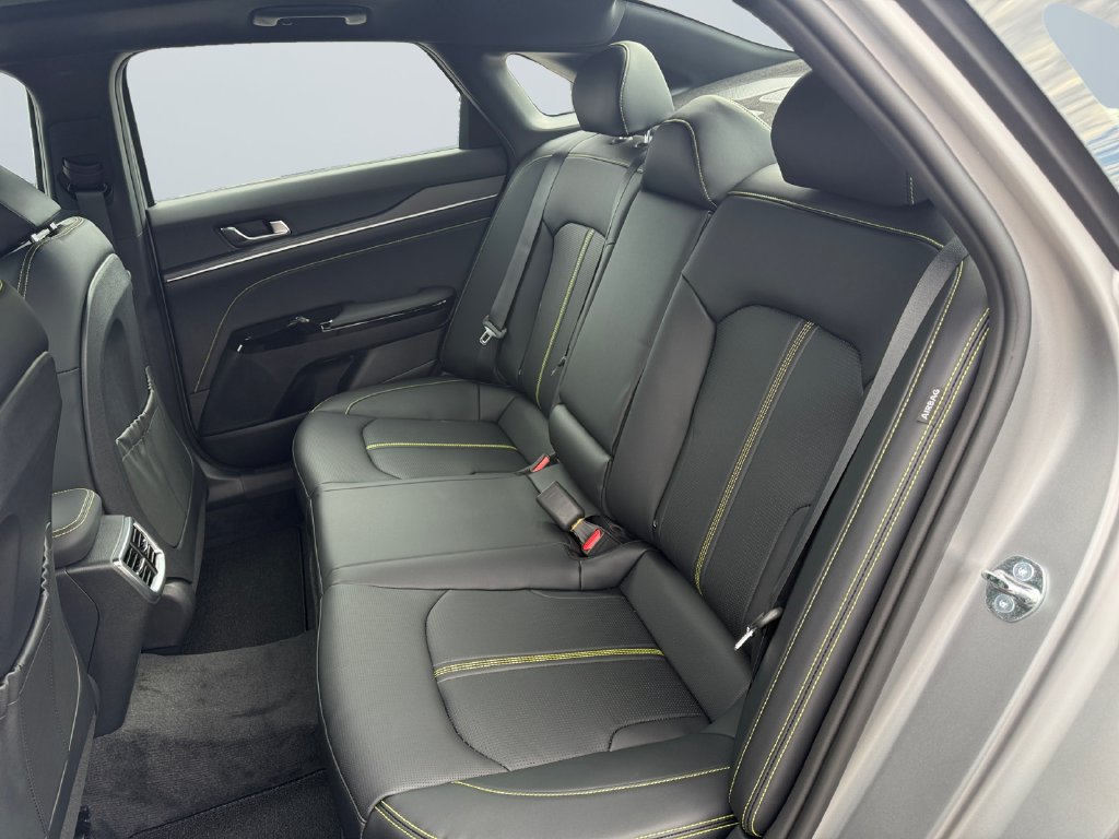 New 2027 Kia K5 GT FWD image 13
