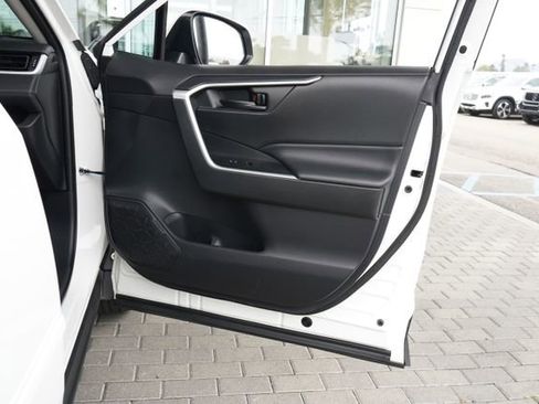 Used 2023 Toyota RAV4 LE image 17