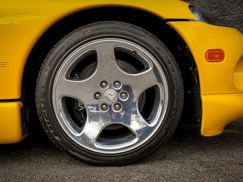 Used 2001 Dodge Viper GTS image 8