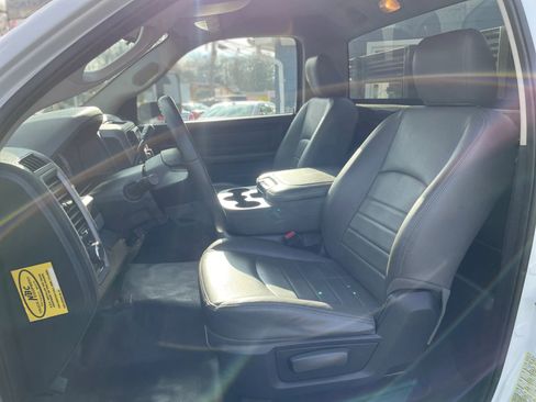 Used 2014 RAM 3500 Tradesman image 11