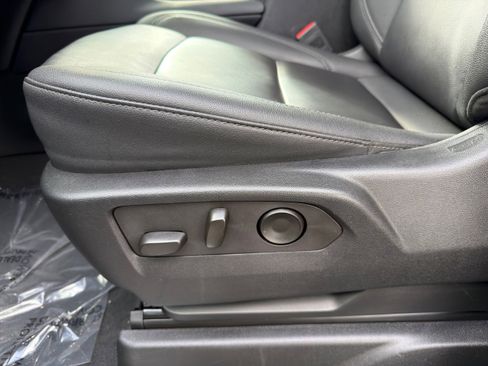 Used 2024 Chevrolet Tahoe Z71 w/ Luxury Package image 30